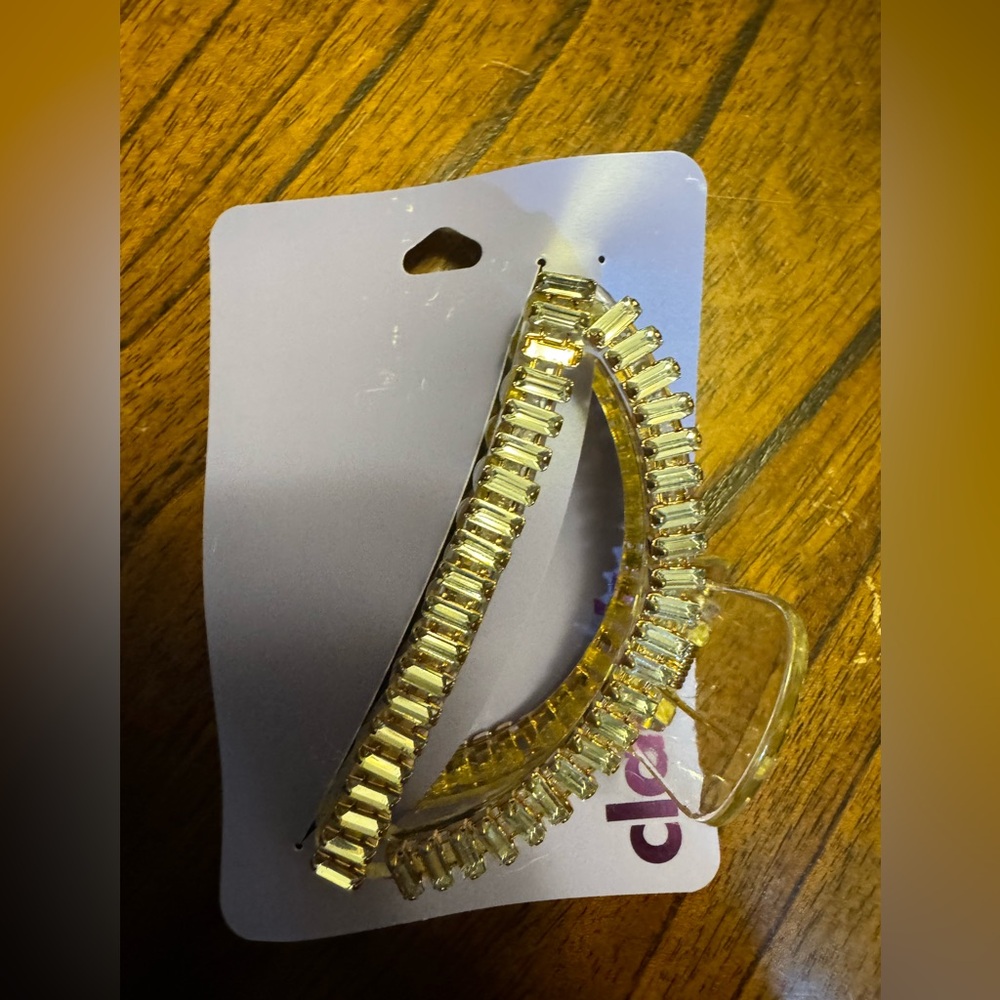 NWT Clear Rhinestone Hair Clip